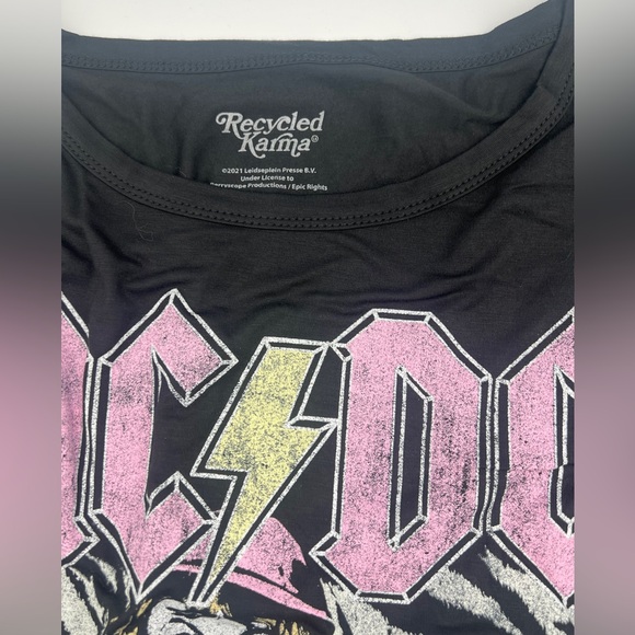 AC/DC The Razors Edge Tour Cold Shoulder Tee WMN T-Shirt NEW SIZES SM & MEDIUM - Picture 2 of 9